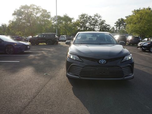 Used 2023 Toyota Camry LE FWD image 2