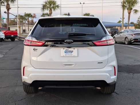 Used 2022 Ford Edge SE w/ Black Appearance Package image 7