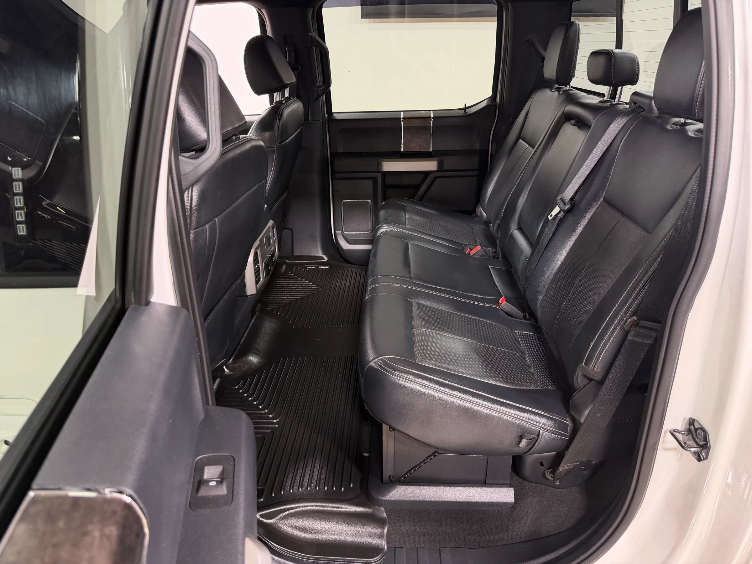 Used 2022 Ford F350 Lariat AWD/4WD image 17