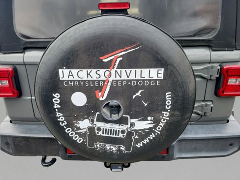 Used 2018 Jeep Wrangler Unlimited Sport S image 12