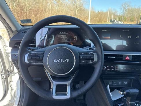 New 2026 Kia K5 LXS FWD image 11