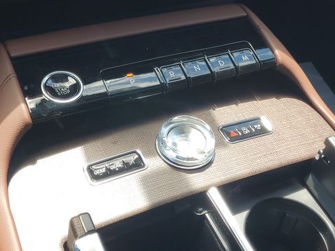 New 2026 Lincoln Navigator Reserve AWD/4WD image 24