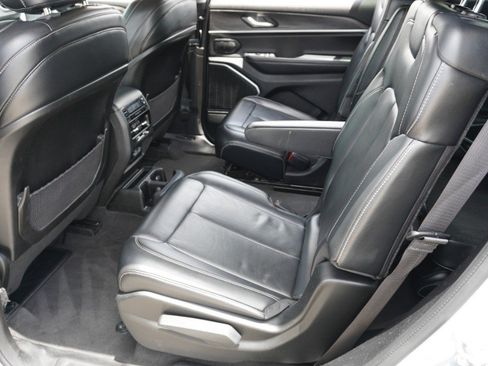 Used 2021 Jeep Grand Cherokee L Limited RWD image 32