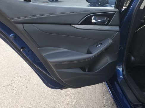 Used 2017 Nissan Maxima 3.5 SL image 11