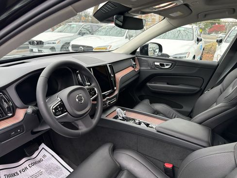 Certified 2024 Volvo XC60 T8 Ultimate w/ Protection Package Premier image 29
