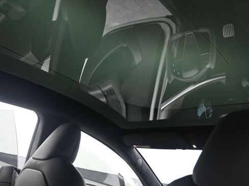 Used 2021 Tesla Model S Plaid image 47