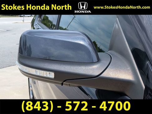 Used 2017 Ford Explorer Limited w/ Equipment Group 301A FWD image 17