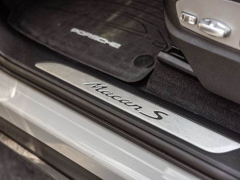 Certified 2026 Porsche Macan S AWD/4WD image 15