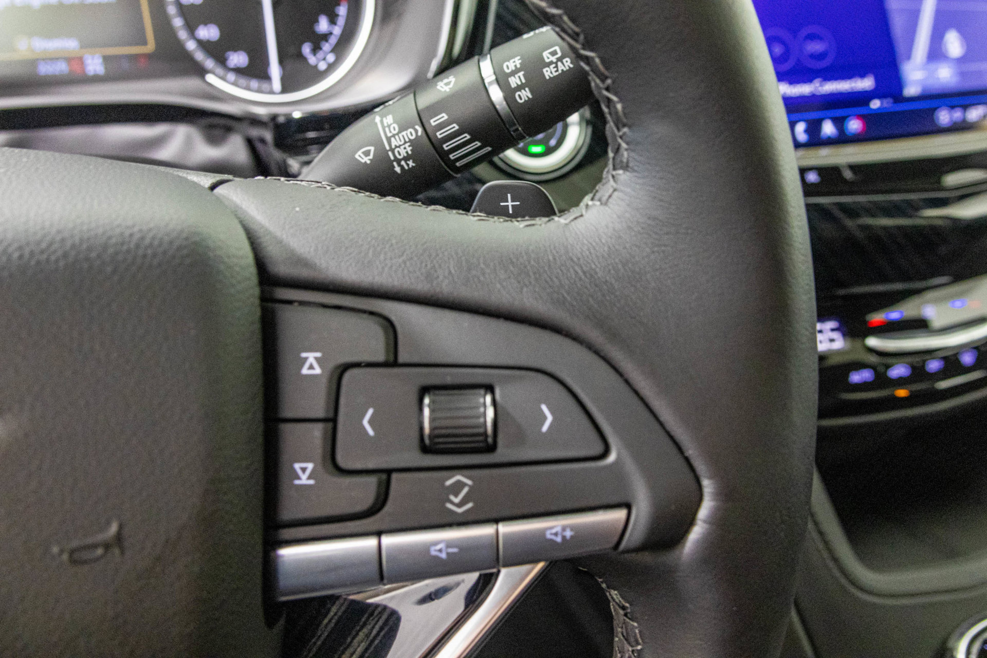 Used 2025 Cadillac XT6 Premium Luxury AWD/4WD image 35