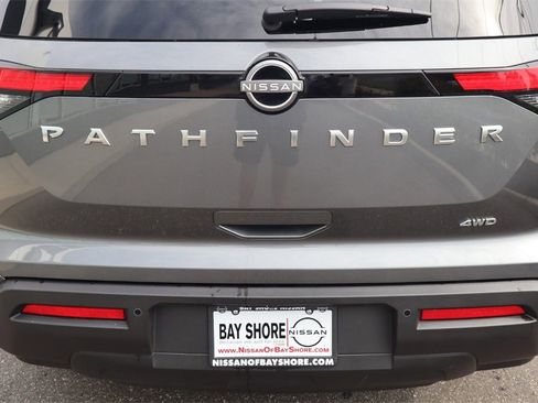 Certified 2025 Nissan Pathfinder SV image 34