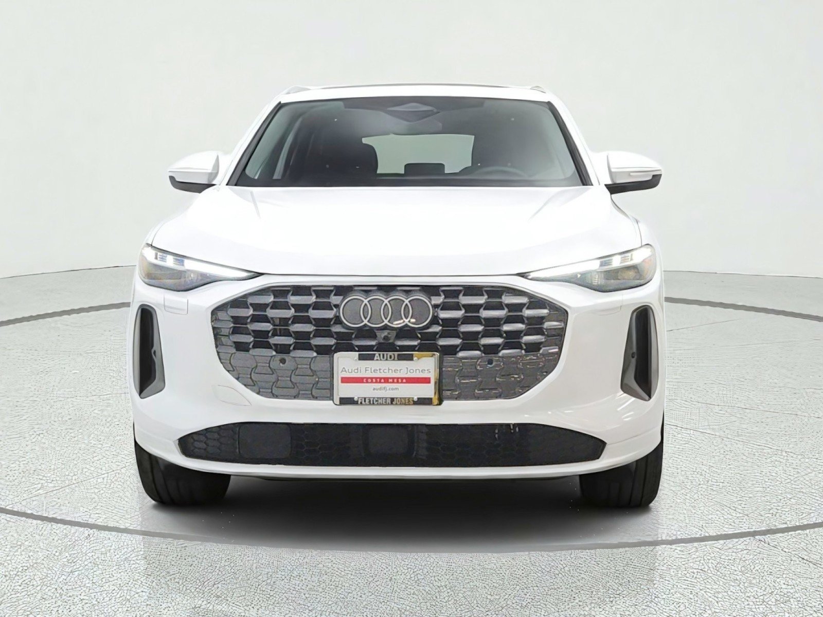 Used 2025 Audi Q5 Premium Plus w/ Premium Plus AWD/4WD image 2