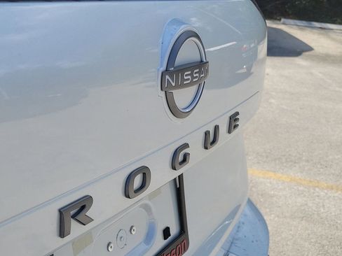 New 2026 Nissan Rogue SV image 10