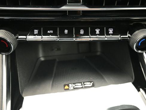 New 2026 Chevrolet Traverse LT FWD image 16