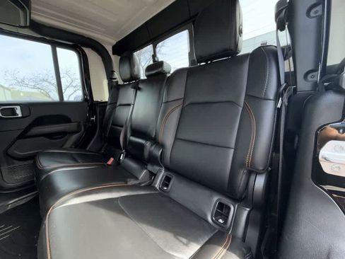 Used 2022 Jeep Gladiator Mojave w/ Cold Weather Group image 14