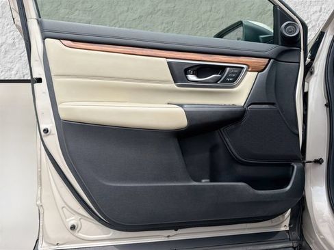 Used 2019 Honda CR-V Touring image 22