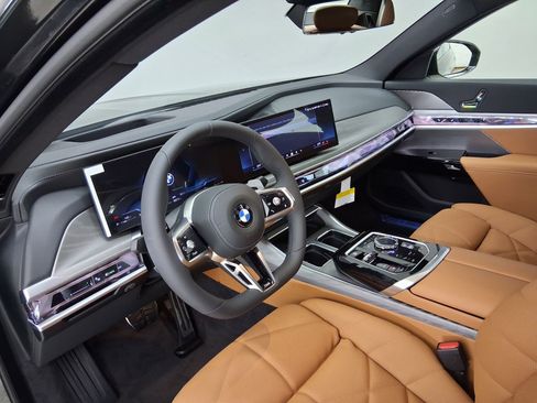 New 2026 BMW 740i w/ Premium Package image 2