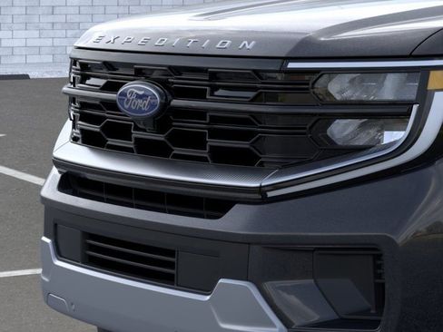 New 2026 Ford Expedition Platinum image 17