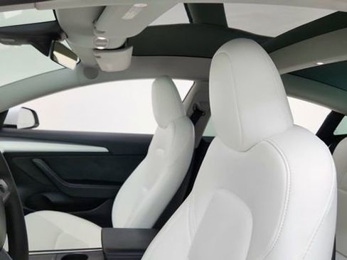 Used 2023 Tesla Model 3 Performance image 33
