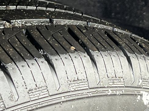 Certified 2023 Ford Explorer XLT w/ Equipment Group 202A image 10