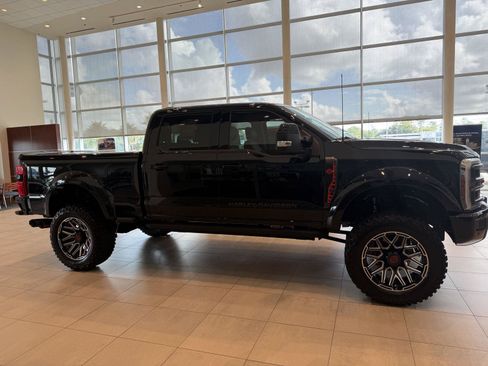 New 2026 Ford F250 Lariat w/ Black Appearance Package AWD/4WD image 3