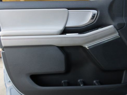 Certified 2025 Ford Expedition Max Active image 9