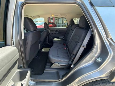 Used 2024 Nissan Pathfinder S w/ Cargo Package FWD image 12