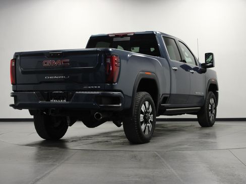 Used 2026 GMC Sierra 2500 Denali w/ Denali Reserve Package AWD/4WD image 4