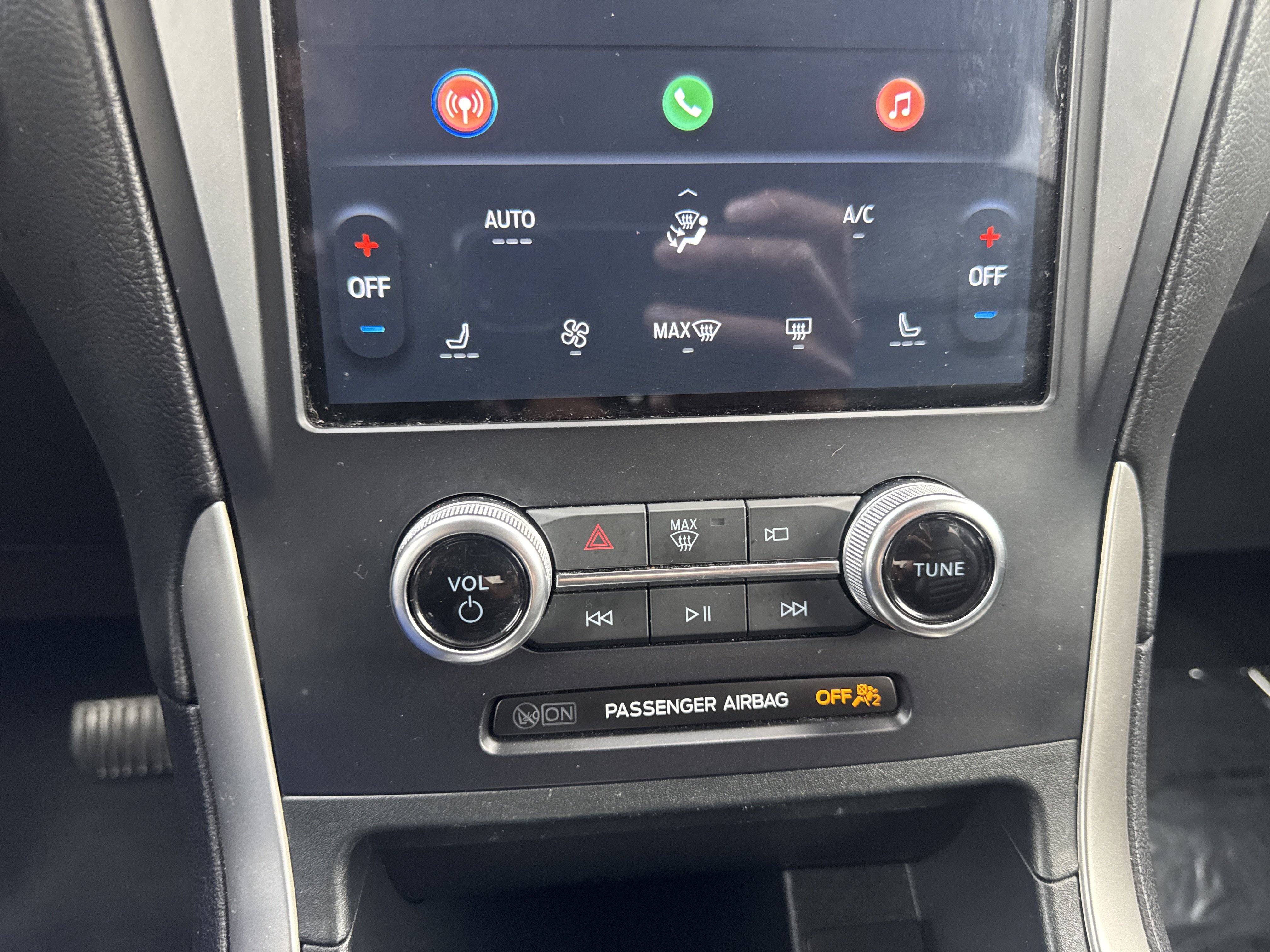 Used 2024 Ford Edge SEL AWD/4WD image 25