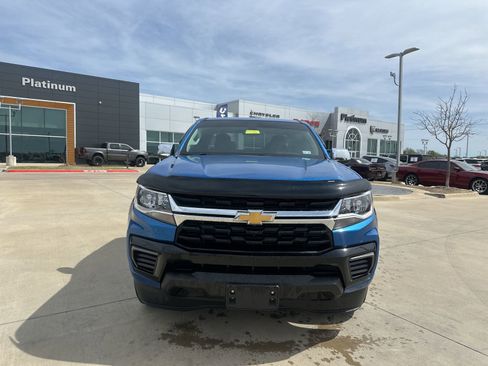 Used 2022 Chevrolet Colorado LT w/ Chrome Appearance Package image 8