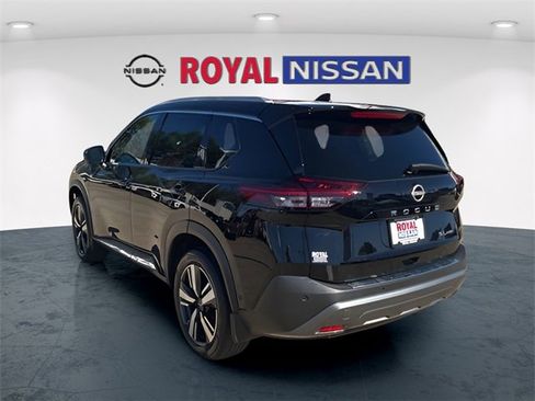 Used 2023 Nissan Rogue SL w/ SL Premium Package image 5