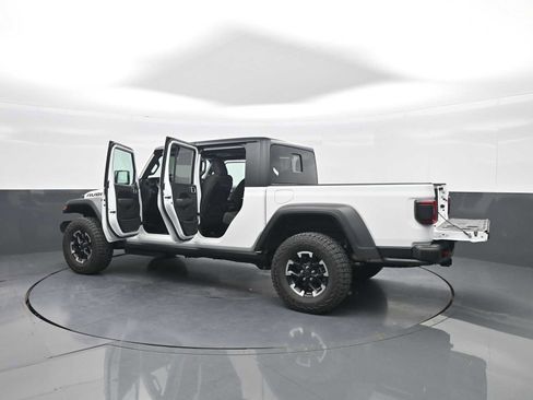 Used 2026 Jeep Gladiator Rubicon AWD/4WD image 45