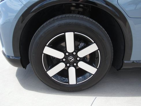 Used 2025 Honda Prologue Touring image 4