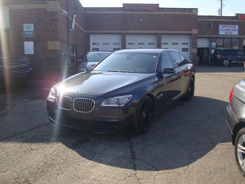 Used 2015 BMW 750i xDrive image 1