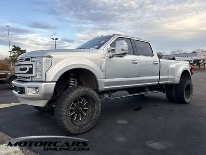 Used 2017 Ford F350 Platinum w/ Platinum Ultimate Package