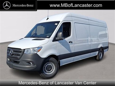 Used 2025 Mercedes-Benz Sprinter 2500 image 1
