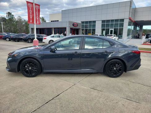 Certified 2026 Toyota Camry SE image 2