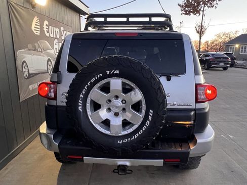 Used 2008 Toyota FJ Cruiser 4WD image 7