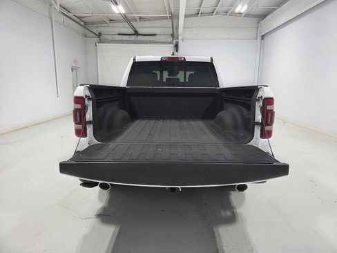 Used 2022 RAM 1500 Laramie AWD/4WD image 7