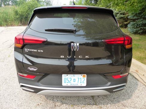 Used 2026 Buick Encore GX Preferred w/ Comfort Package AWD/4WD image 7
