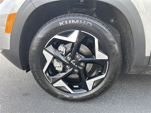 Certified 2025 Kia Seltos S image 28