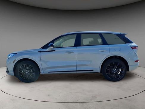 Used 2024 Lincoln Corsair Reserve w/ Jet Appearance Package image 2