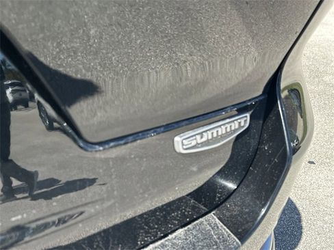 Used 2022 Jeep Grand Cherokee L Summit w/ Luxury Tech Group V image 18