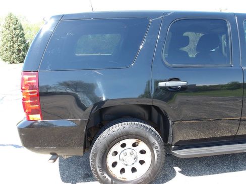 Used 2014 Chevrolet Tahoe 4WD w/ Skid Plate Package image 29