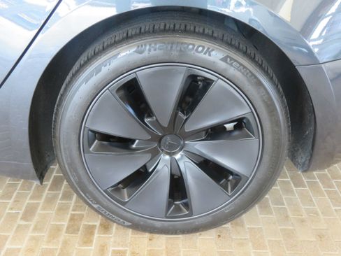 Used 2024 Tesla Model 3 Long Range RWD image 8