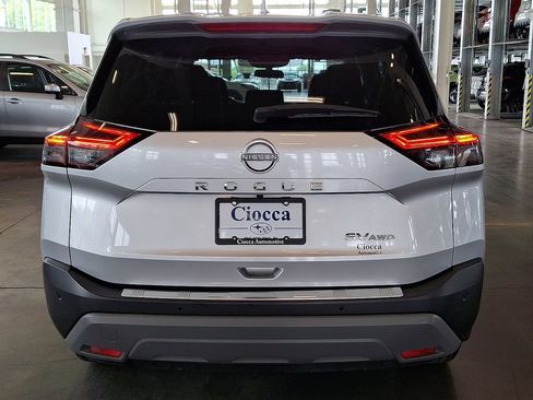 Used 2023 Nissan Rogue SV AWD/4WD image 8