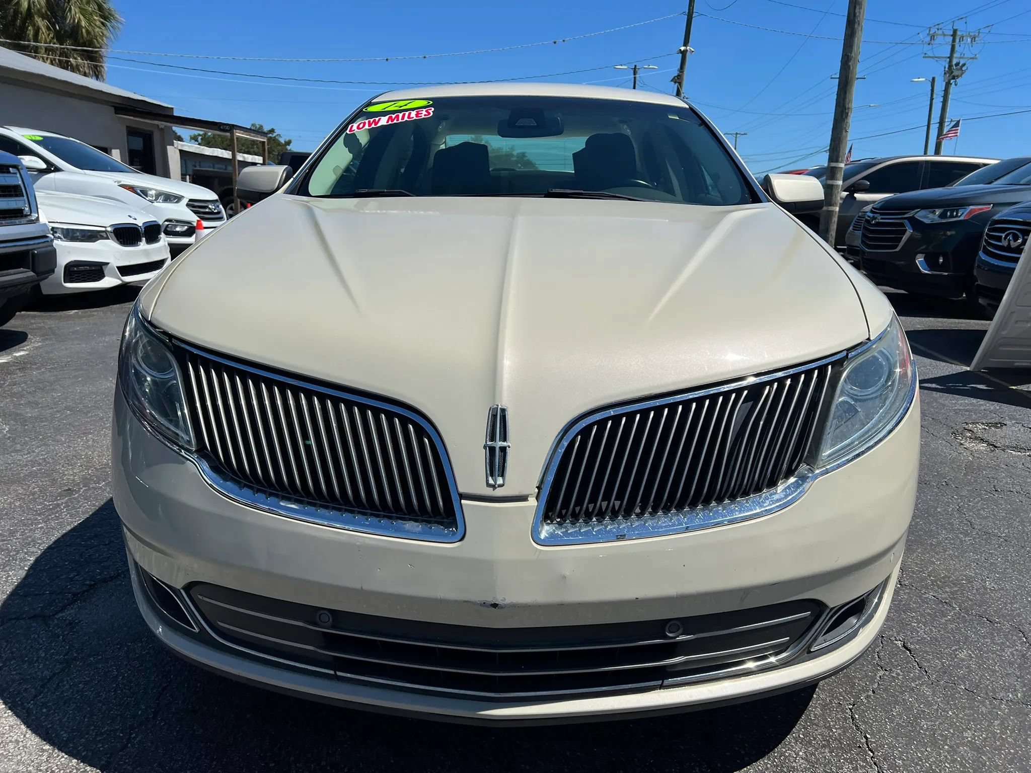 Used 2014 Lincoln MKS FWD image 3