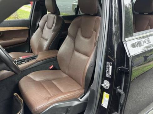 Used 2023 Volvo XC90 B6 Plus w/ Protection Package AWD/4WD image 2