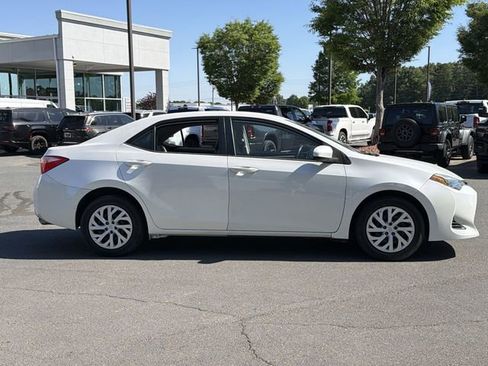 Used 2019 Toyota Corolla LE FWD image 14