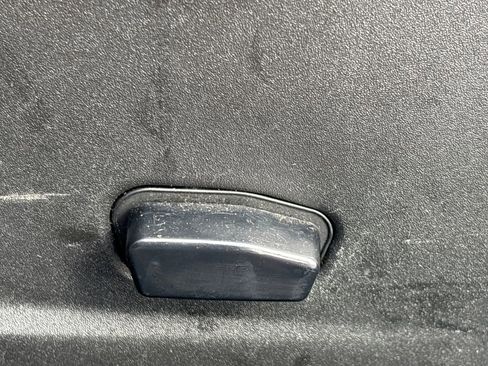 Used 2020 Dodge Challenger SXT image 6