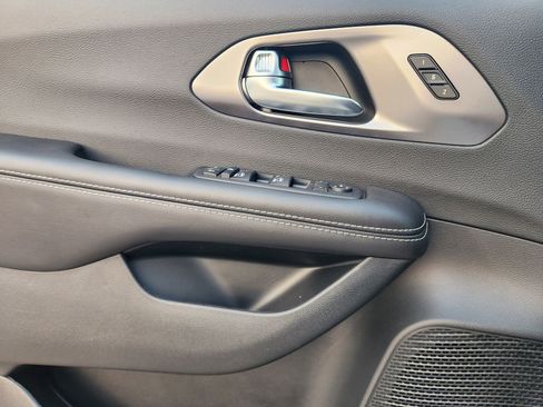 New 2026 Chrysler Pacifica Select image 18